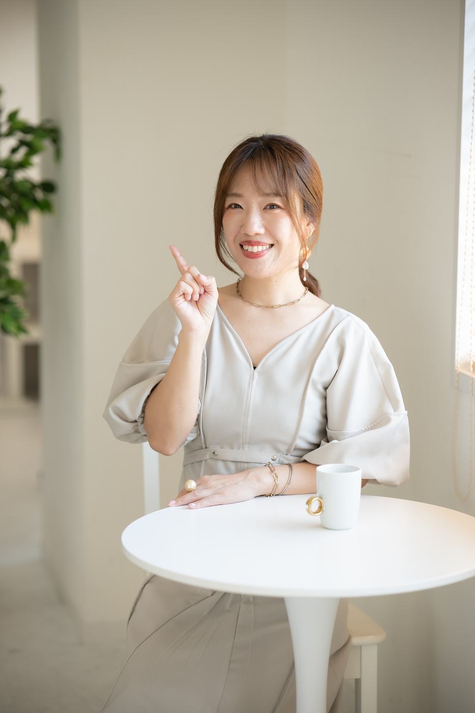 明るい室内で撮影したポートレート