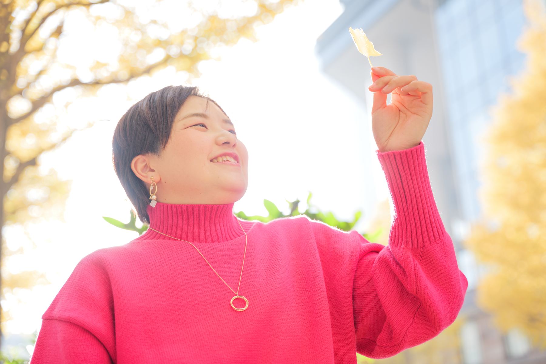 銀杏並木で撮影したカット